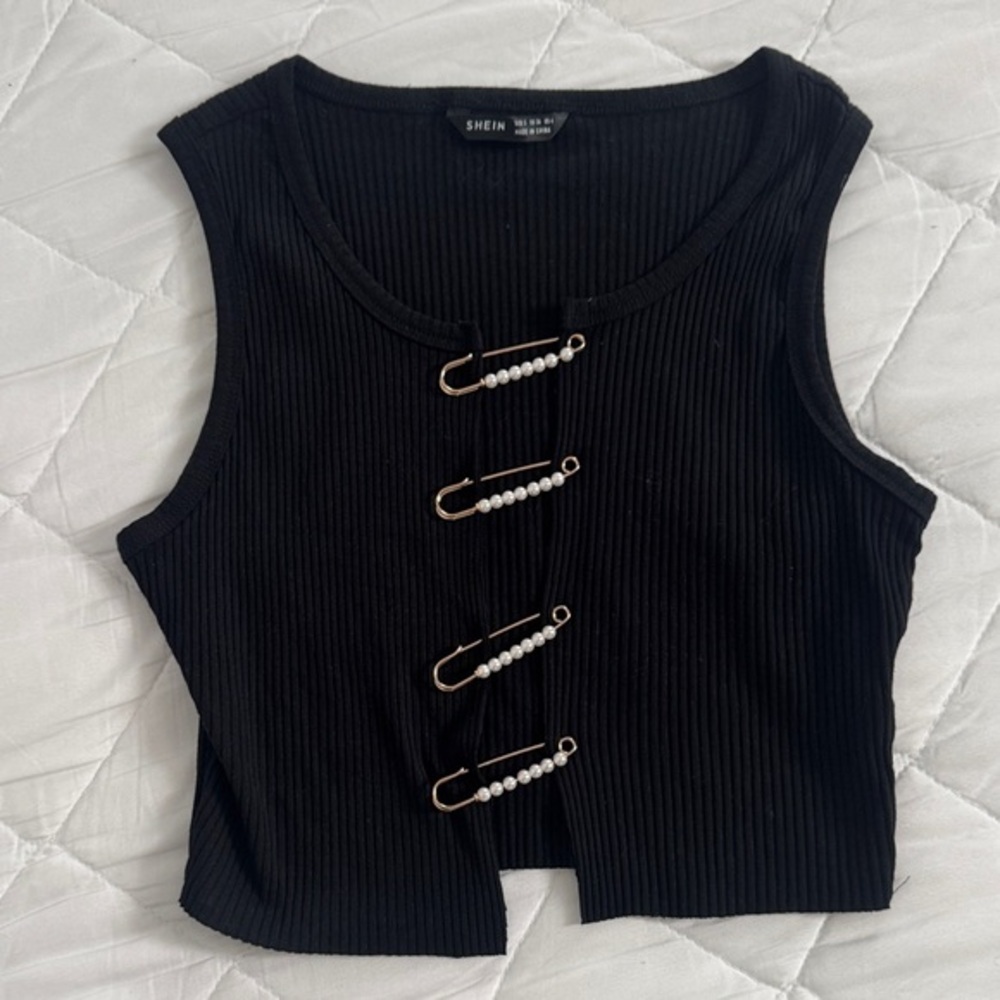 SHEIN Black Sleeveless Top with Pearl Accents
size s
never worn